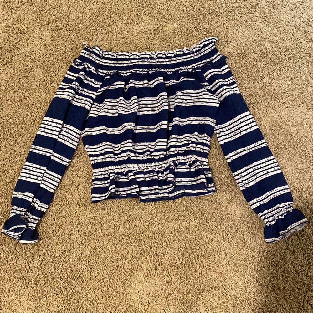 Lulumari navy blue top